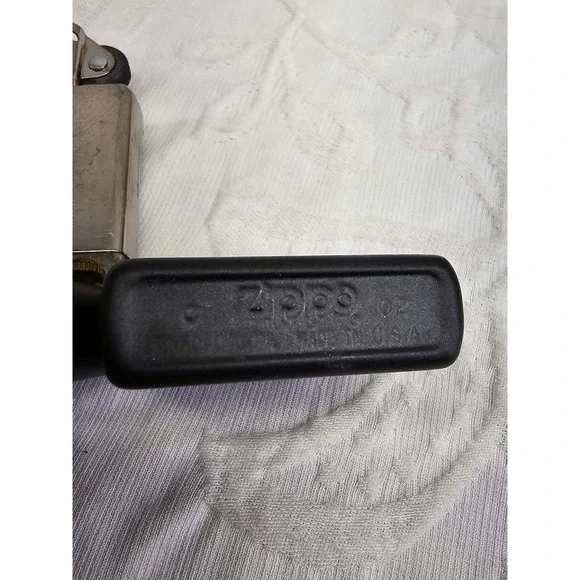 Vtg Rare Zippo Lighter Harley Davidson Willie G Skull Flames Matte Black 2002 - Picture 4 of 6